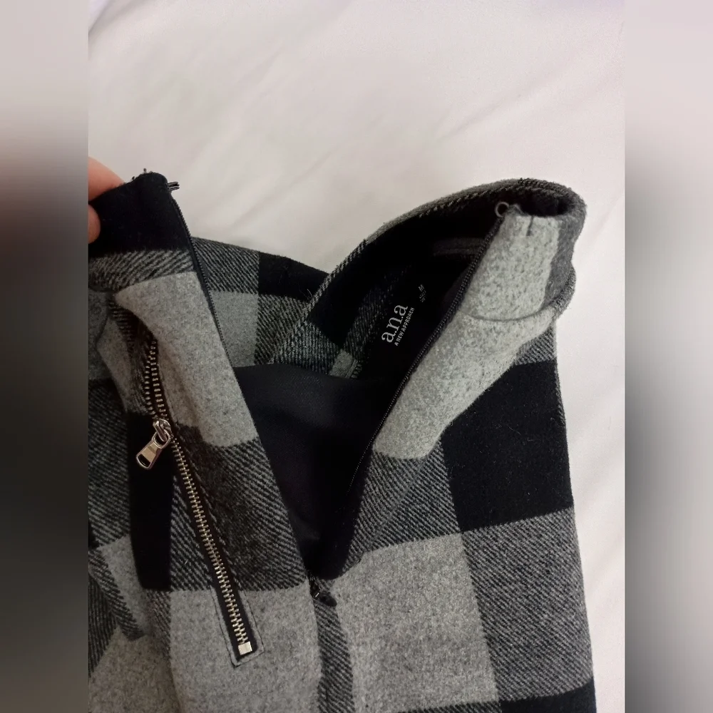 ANA Academia Plaid Black Gray M Preppy Fall Tweed Country Patchwork Wool Skirt‎